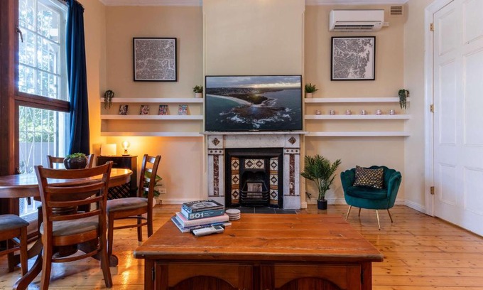 Petersham Appartement | Peaceful and Stylish Petersham Aparttment with Parking