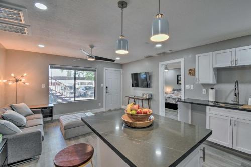 Apache Junction Appartement | Peaceful Apache Junction Condo about 1 Mi to Downtown!