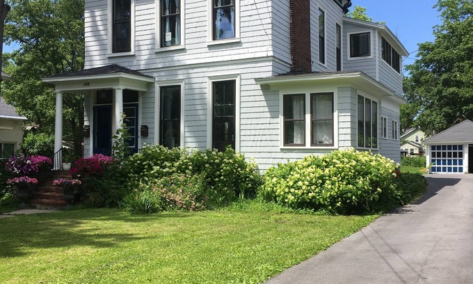 Watertown Maison | Peaceful Apartment In A Historic Home