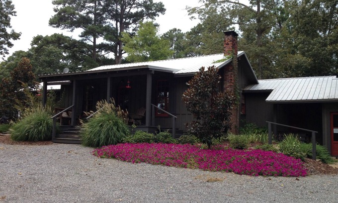 Starkville Cabine | Chalet paisible sur 8 acres boisés à 3 milles du campus MSU