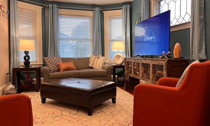 Everett Maison | PEACEFUL CHARM - Humble Luxury minutes from Boston, Beach & Casino