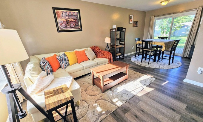 Romulus Maison | Peaceful, clean, spacious, great to stay.