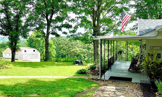 Steelville Cottage | Peaceful Cottage & Beautiful views! River Access. Newly renovated.