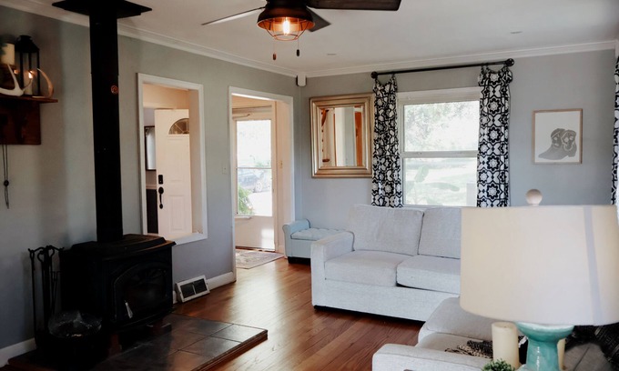 New Century Autre | Peaceful Country Retreat - 3-bedroom farmhouse on 4.5 acres with large Barn!