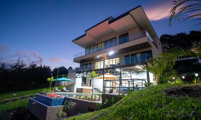 Concepcion Maison | Peaceful and Quiet Vacation house, Mountain view and Birds Paradise