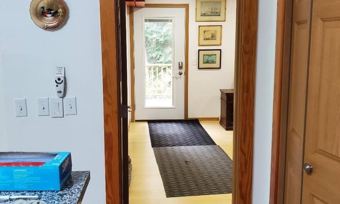 Duvall Maison | Peaceful Dog-Friendly Home on 10 Acres with Office, Porch & Laundry