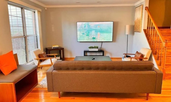 Aspen Hill Maison | Peaceful Escape: 3-Bedroom with 2.5 Bathroom