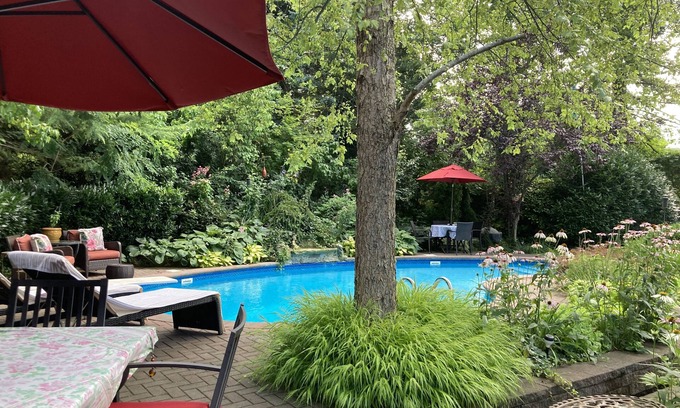 Sound Beach Maison | Peaceful Fully Renovated Cottage in Beach Community