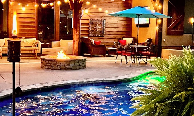 Stillwater Maison | Peaceful Gameday Getaway! Family Friendly