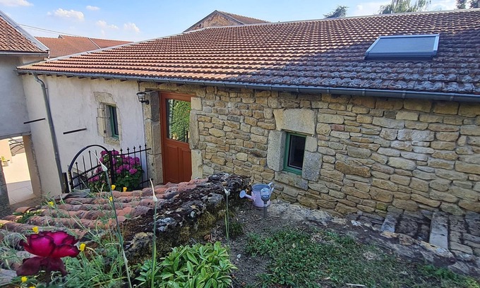 Laitre-sous-Amance Cottage | Peaceful getaway near Nancy