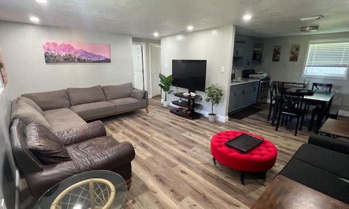 Citrus Park Maison | Peaceful getaway and Explore Tampa