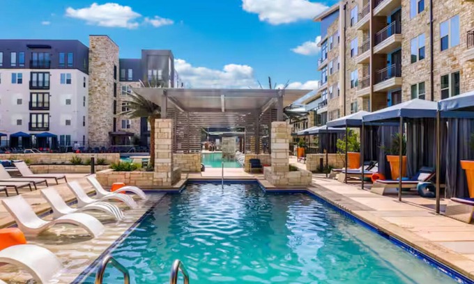 Addison Appartement | Peaceful Hideaway W/ Pool, Gym & Free parking