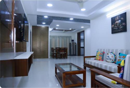 Shaikpet Appartement | Peaceful Home Stay with Fitness Center