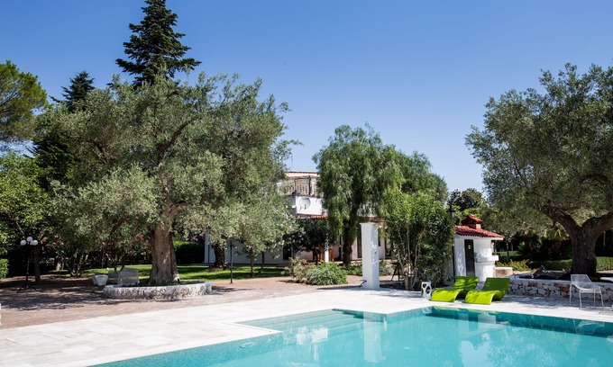 San Vito dei Normanni Appartement | Paisible séjour rural dans un bel appartement dans un domaine avec piscine d'eau salée