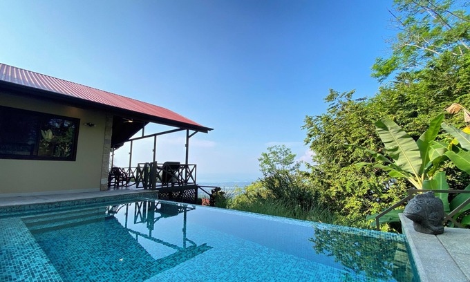 Uvita Maison | Maison neuve piscine avec vue imprenable sur la Whales Tail, Uvita Costa Rica