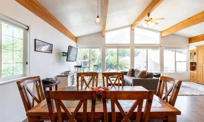 Provo Maison | Peaceful Loft near BYU and Slate Canyon - 1.5 mile