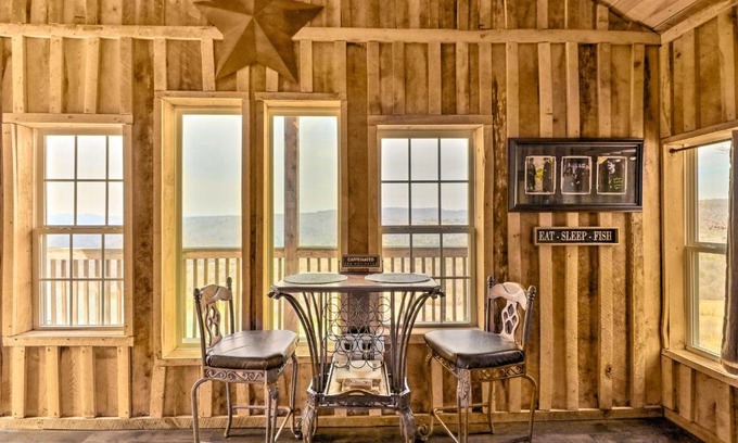Mountain View Appartement | Peaceful Mountain Air Getaway with Fire Pit!