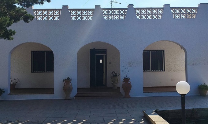 Giorgilorio Villa | Peaceful Nature Salento Villa w/ Beach at 5 mins & Private Jacuzzi