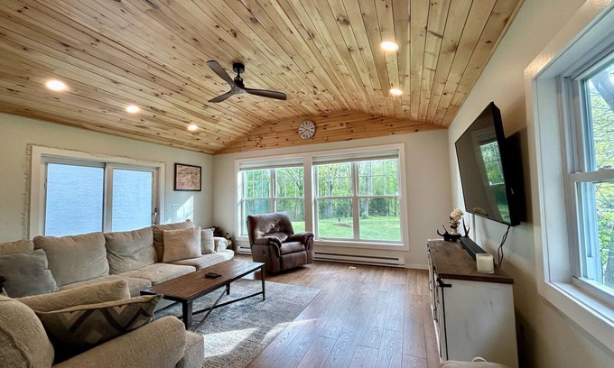 Rowley Maison | Peaceful Northshore Retreat in Rowley