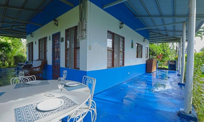 Florencia Maison | Peaceful place with 5 rooms Swimming pool equipped kitchen secured gated