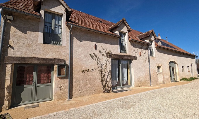 Mauvieres Cottage | Domaine paisible au cœur du Berry, proche Parc de la Brenne, 6 chambres, cheminée, idéal familles