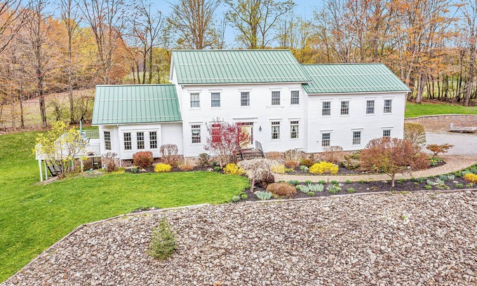 Castile Maison | Peaceful Retreat Minutes from Letchworth State Park – Nature, Comfort & FUN