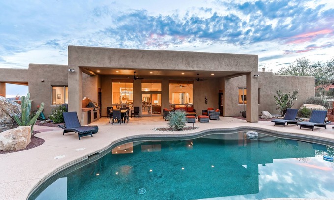 Catalina Maison | Peaceful Retreat with Pool, Hiking/Biking From The Door & Views!