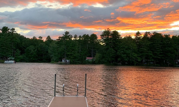 Windham Maison | Peaceful River House - 20 minutes from Portland