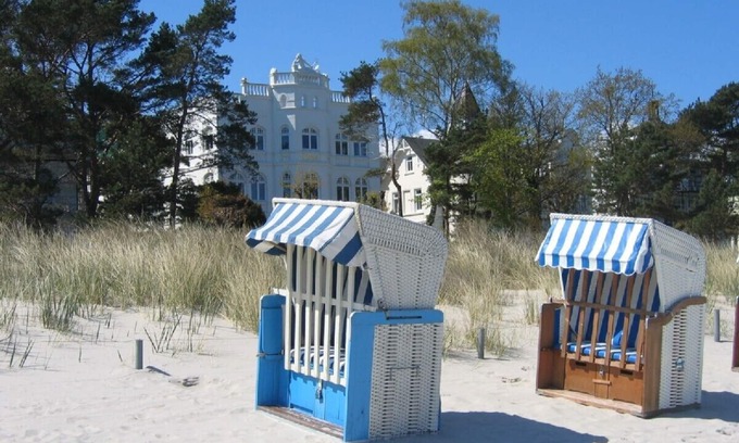 Binz Villa | Appartement 4* ensoleillé donnant directement sur la Promenade de la plage