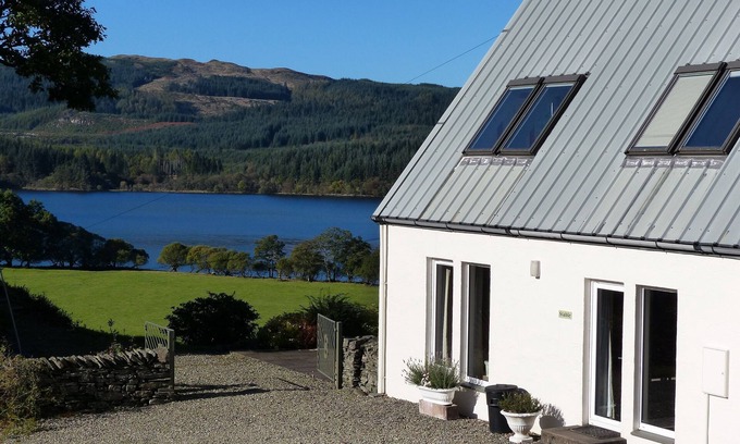 Dalmally Cottage | Cadre paisible et magnifique vue sur le lac au cœur d'Argyll
