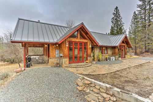Weaverville Maison | Peaceful Shasta Cascade Getaway on 15-Acre Ranch!