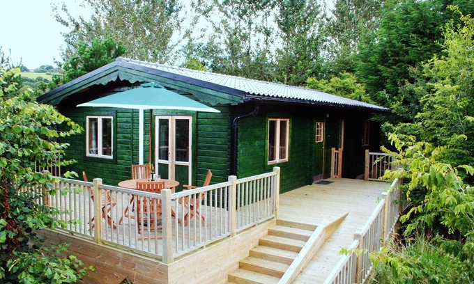 Llangeler Cabine | Paisible cabane en rondins suédois situé dans un vignoble