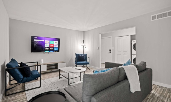 Rochester Appartement | Peaceful & Trendy Unit Near Attractions