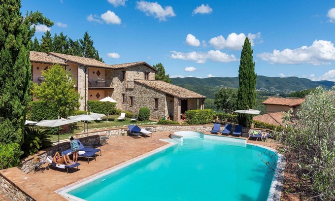 Canalicchio Maison | Opulent maison de vacances à Collazzone avec piscine