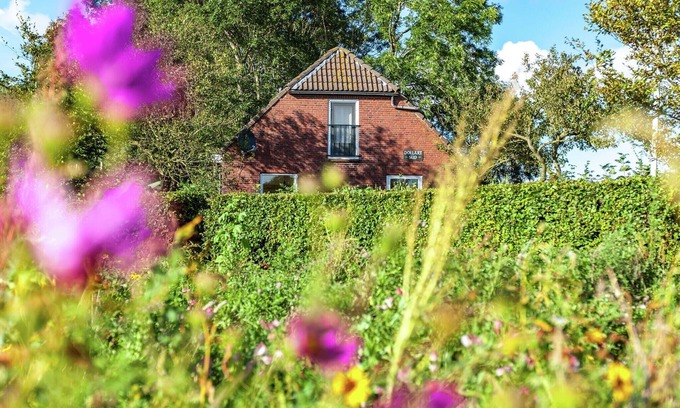 Municipality of Oldambt Maison | Peaceful vacation home with wide view.