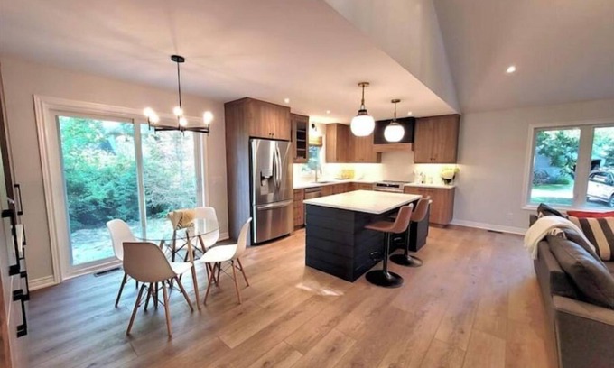 Vineland Maison | Peach View Retreat