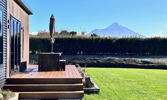 Stratford Maison | Peachy on Pembroke - Everything and more, stunning mountain view