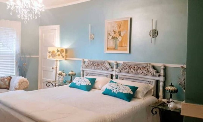 Tulsa Lit Et Petit-Déjeuner | Peacock Room at Magnolia House
