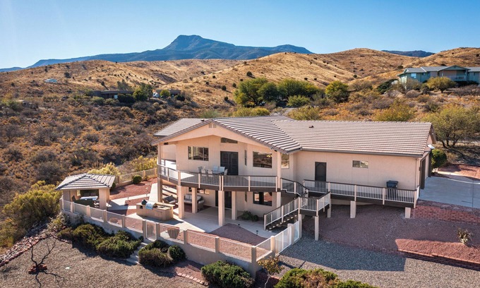 Clarkdale Maison | PeaksView Oasis - Spacious, central w/great views