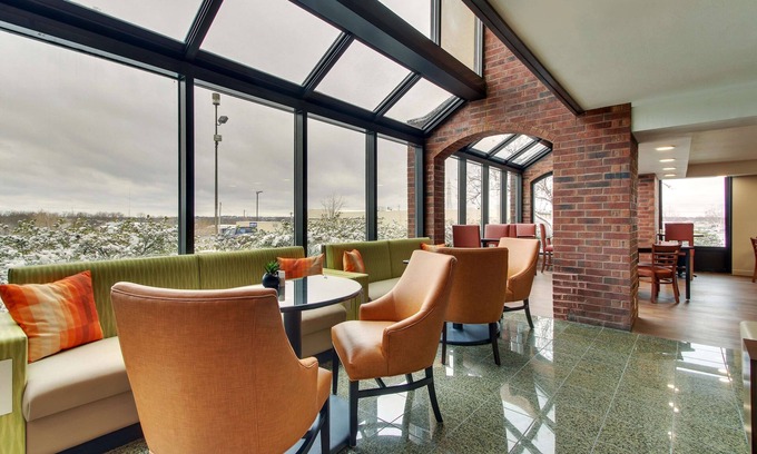 Arnold Hôtel | Pear Tree Inn St. Louis Arnold