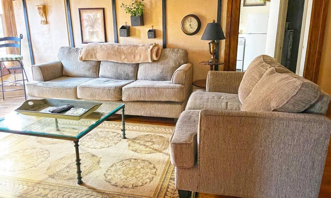 Coshocton Appartement | Pearl's Place in heart of Historic Roscoe Village