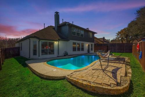 South Arlington Maison | Pearl White Dream Home With Private Pool & Theatre