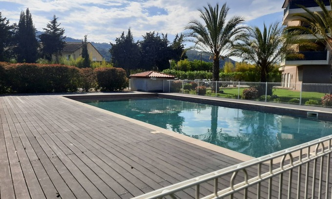 Pegomas Appartement | Pégomas Bel appartement T3 résidence avec piscine , proche Mandelieu Cannes (06)