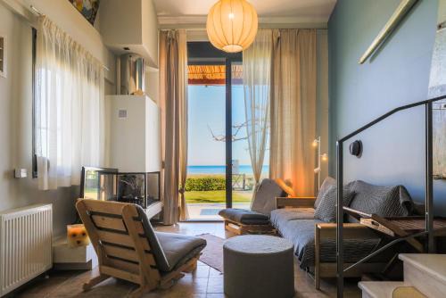 Kalamitsi Appartement | Pelagos Paradise Seafront Villa by Booking Kottas