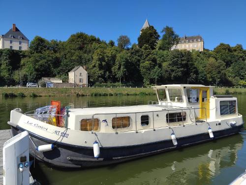 Chateau-Gontier Location De Bateaux | Penichette cosy couple famille amis ouvriers