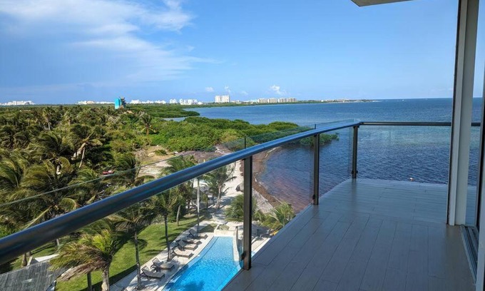 Cancun Appartement | Peninsula Luxury Apartments with ocean front and espectacular views - no pets