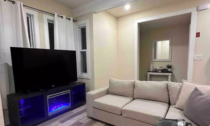 Pennsville Maison | Pennsvilee Spacious BEAUTIFUL 2 Bedroom HOME.