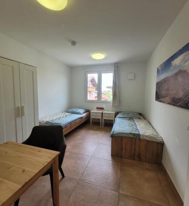 Griesstatt Appartement | Pension Chen, 2 Doppelzimmer , EBK, separater Balkon