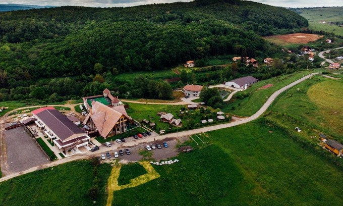 Ciurila Maison | Pension Domeniul Regilor