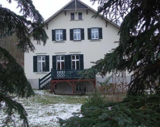 Reitwein Maison | Pension Gräfliche Villa